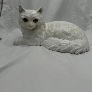 VTG large Universal Statuary Persian cat sculpture